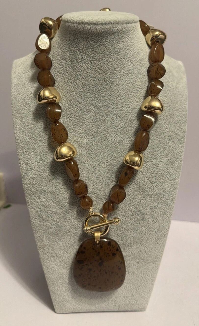 Piper K NWT Womens Gold Tone Necklace 20” Chunky Acrylic Stones